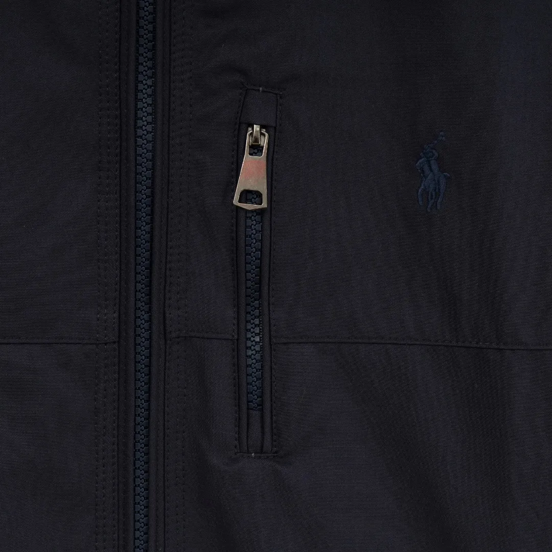 P520 top version (different currencies) You can scan the QR code to enter the official website. Style: Ralph Lauren POLO Ralph Lauren original molded small label embroidery outdoor old money style waterproof jacket. Color: Picture color Size: S-XL Fabric: Woven Accessories: Full set of customized accessories No gender distinction, same style for men and women